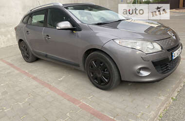 Универсал Renault Megane 2010 в Вишневом