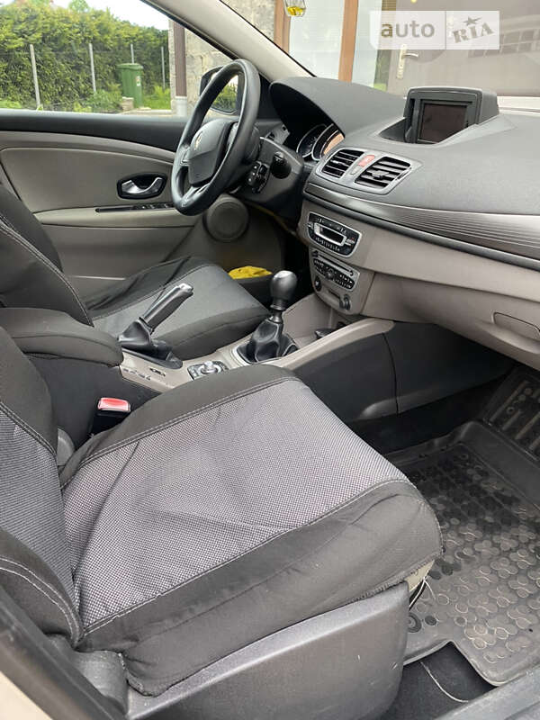 Универсал Renault Megane 2009 в Львове фото 5 Универсал Renault Megane 2009 в Львове