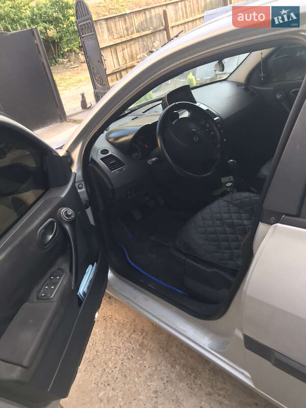 Седан Renault Megane 2005 в Рогатине