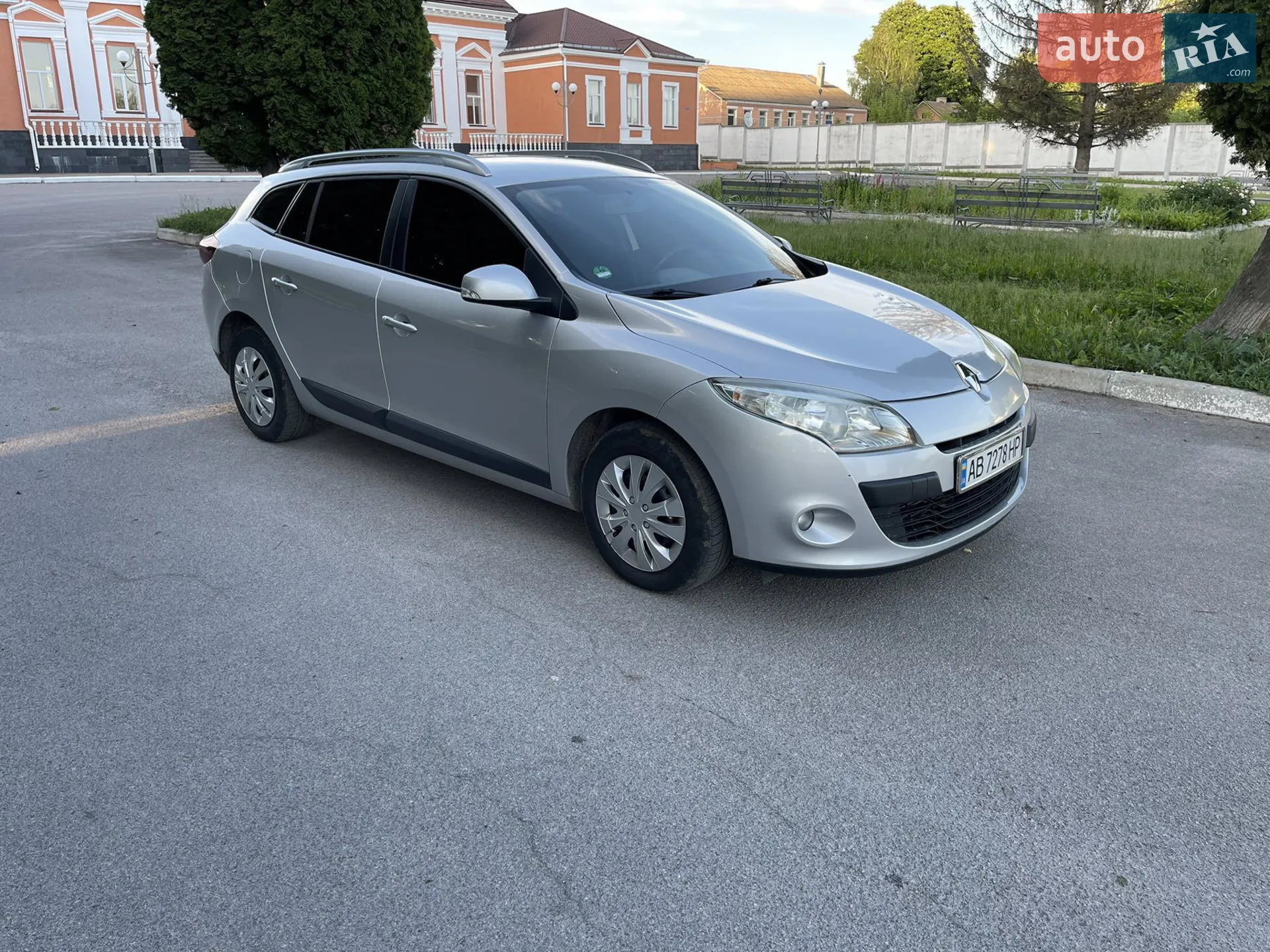 2010 Renault Megane - мініатюра 16