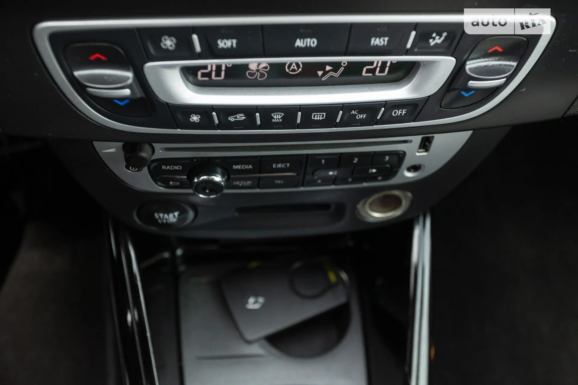2012 Renault Megane - мініатюра 51