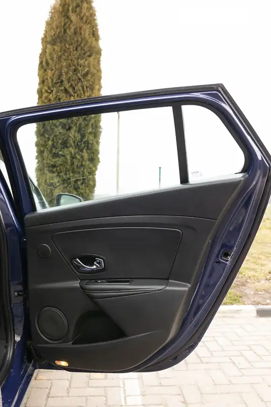 Renault Megane 2012 VIN VF1KZ140647976508 фото оголошення 70 з 132