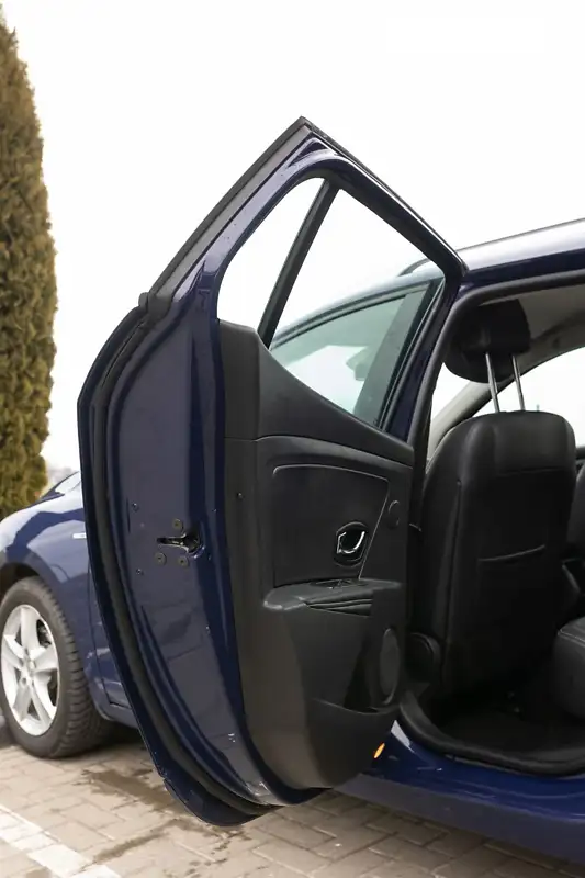 Renault Megane 2012 VIN VF1KZ140647976508 фото оголошення 89 з 132