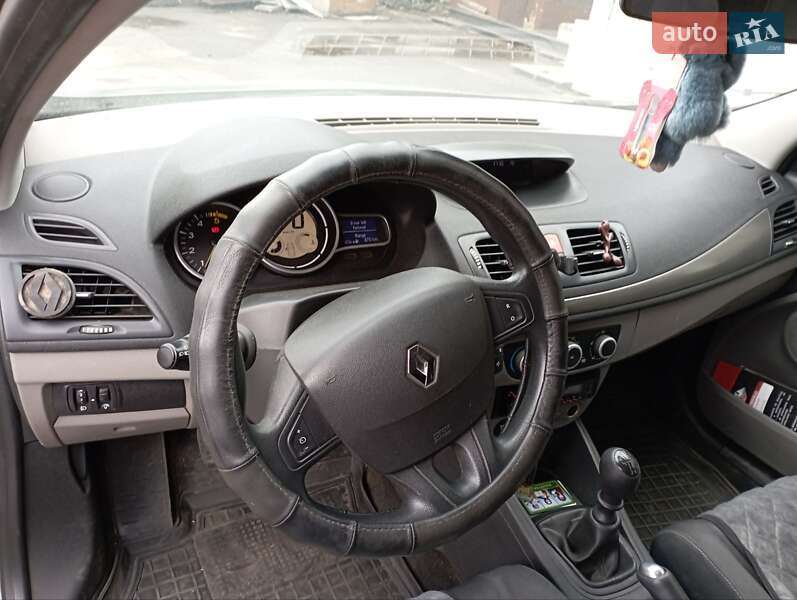 Хетчбек Renault Megane 2010 в Чернівцях