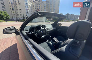 Кабриолет Renault Megane 2011 в 