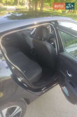 Хэтчбек Renault Megane 2011 в 