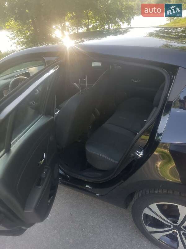 Хэтчбек Renault Megane 2011 в Городне