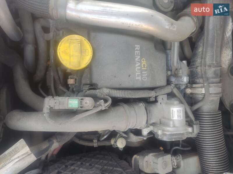 Хэтчбек Renault Megane 2011 в Городне