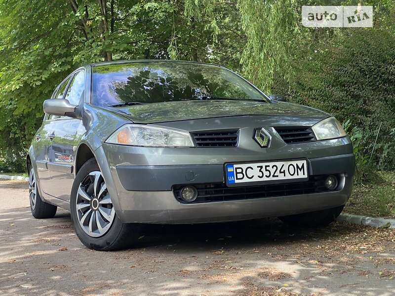 Хэтчбек Renault Megane 2002 в Дрогобыче