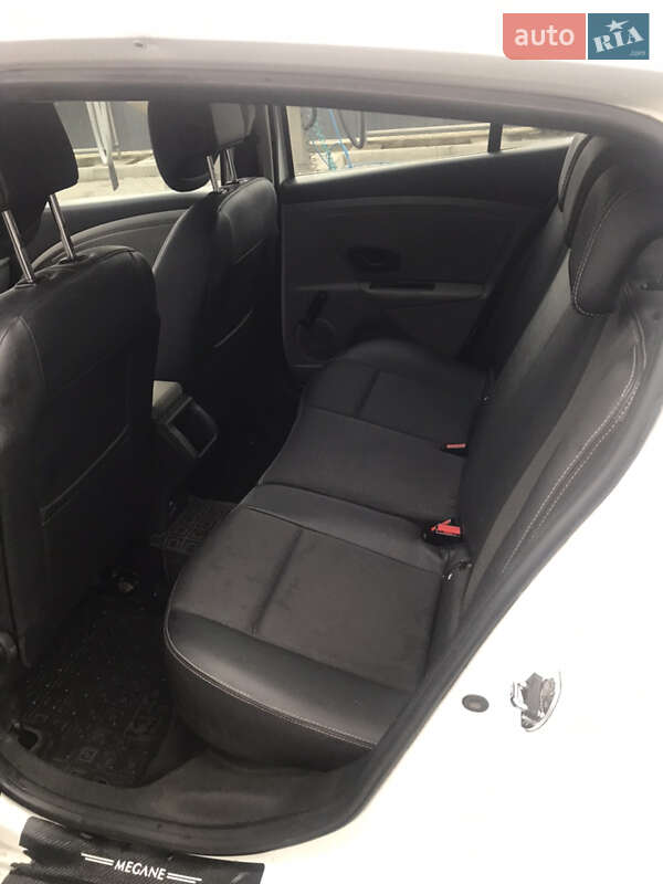Хетчбек Renault Megane 2011 в Шептицькому фото 9 Хетчбек Renault Megane 2011 в Шептицькому