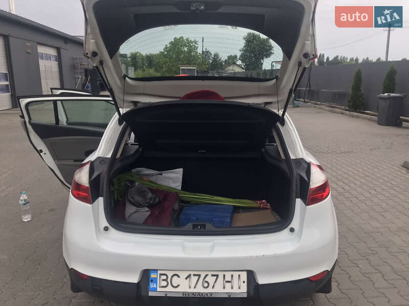 Хетчбек Renault Megane 2011 в Шептицькому фото 18 Хетчбек Renault Megane 2011 в Шептицькому
