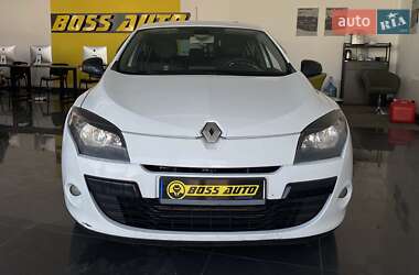 Хэтчбек Renault Megane 2011 в 