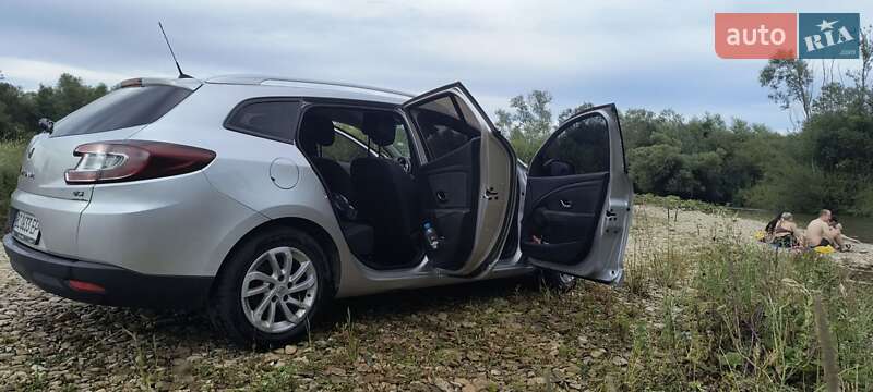 Универсал Renault Megane 2013 в Дрогобыче фото 13 Универсал Renault Megane 2013 в Дрогобыче