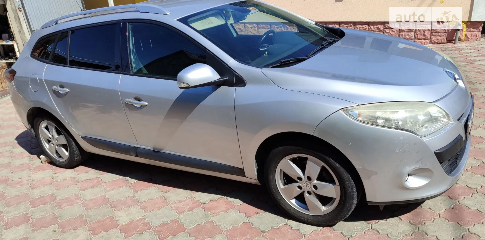 2010 Renault Megane - мініатюра 3