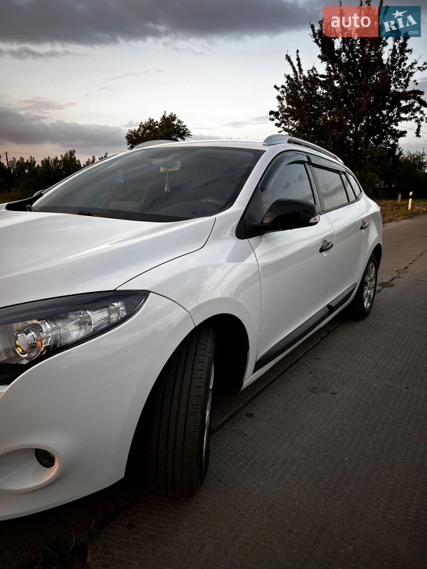 2010 Renault Megane - мініатюра 14