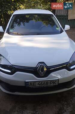 Хэтчбек Renault Megane 2015 в 