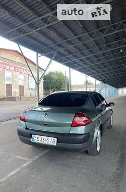 Седан Renault Megane 2004 в Гайсину