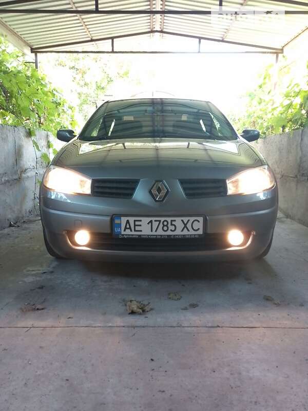 Седан Renault Megane 2003 в Днепре