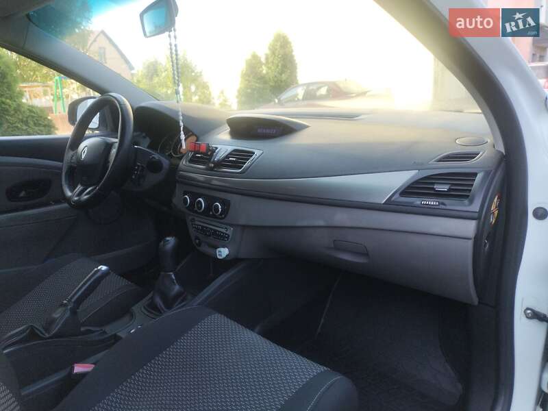 Хетчбек Renault Megane 2012 в Івано-Франківську фото 13 Хетчбек Renault Megane 2012 в Івано-Франківську