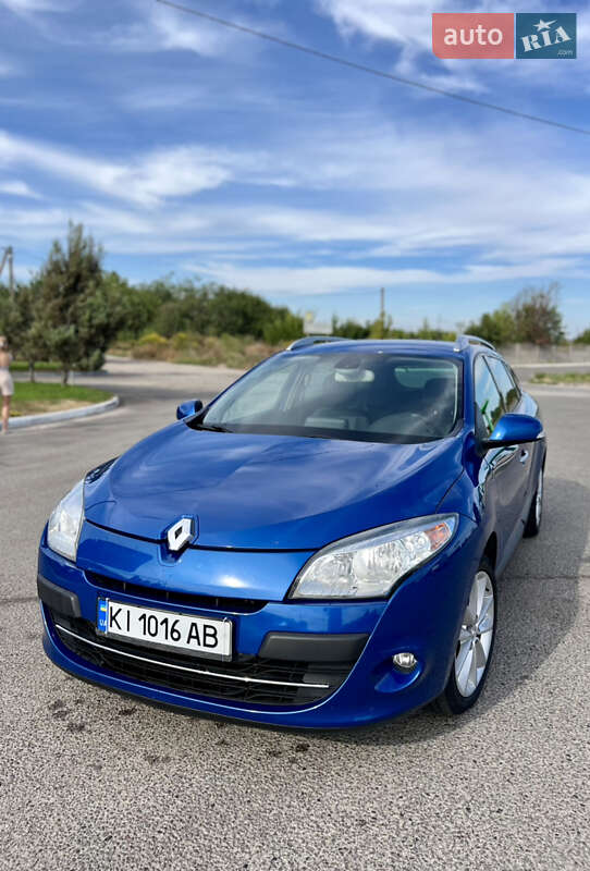 Универсал Renault Megane 2011 в 