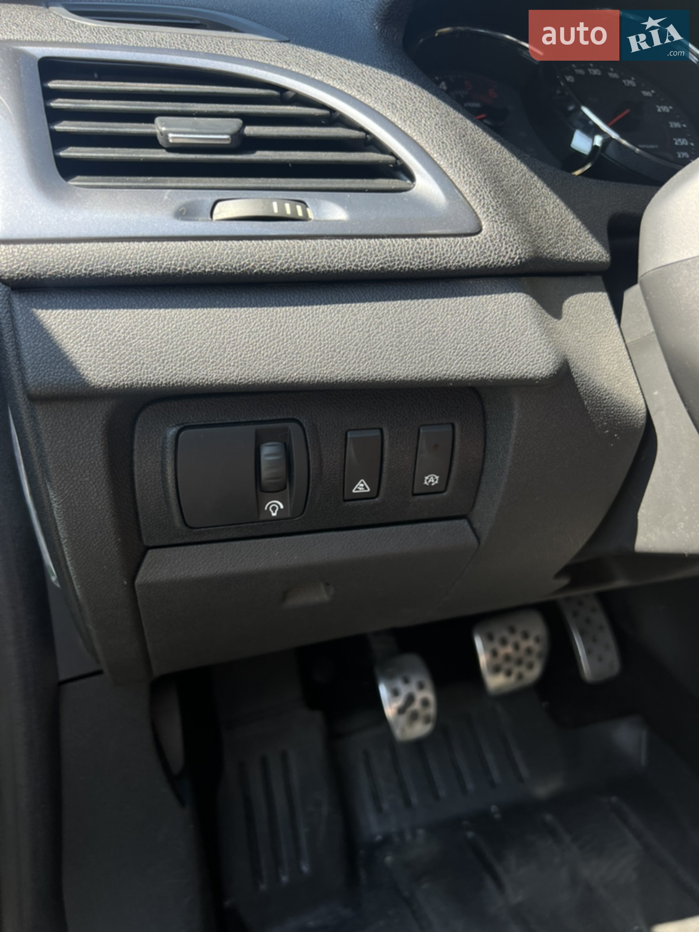2013 Renault Megane - мініатюра 48