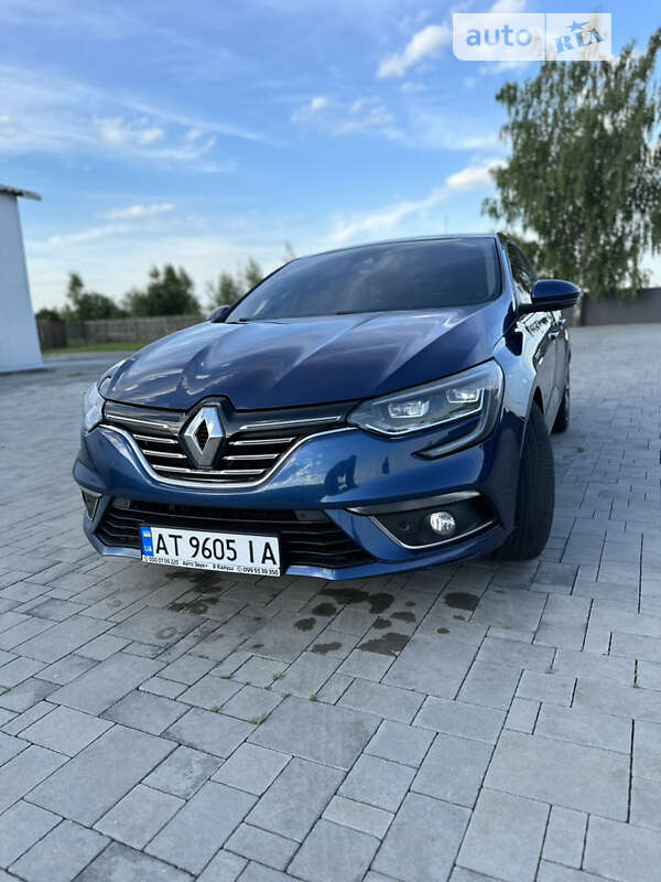 Хэтчбек Renault Megane 2016 в Калуше