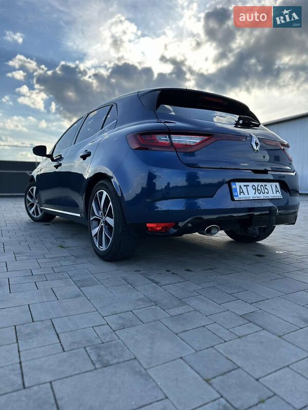 Хэтчбек Renault Megane 2016 в Калуше