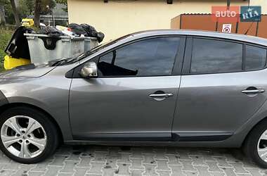 Хэтчбек Renault Megane 2010 в Добротове