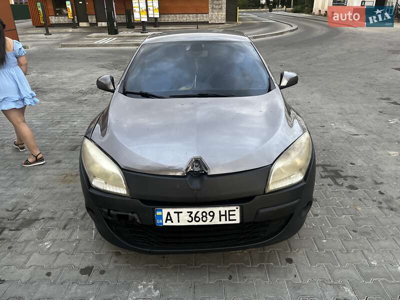 Хэтчбек Renault Megane 2010 в Добротове