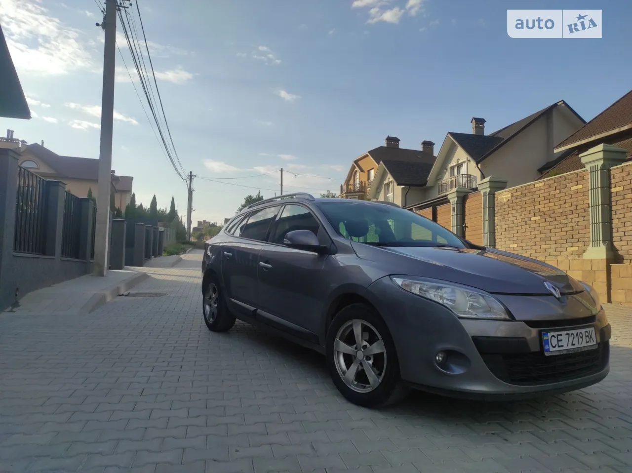 2010 Renault Megane - мініатюра 12