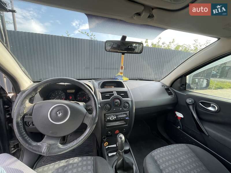 Хетчбек Renault Megane 2006 в Ужгороді
