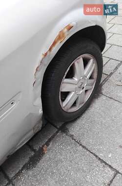 Хэтчбек Renault Megane 2005 в 