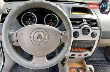 Седан Renault Megane 2003 в 