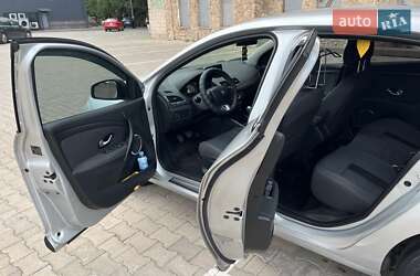 Хэтчбек Renault Megane 2009 в 