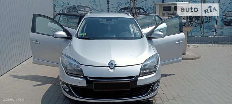 Универсал Renault Megane 2013 в Раздельной