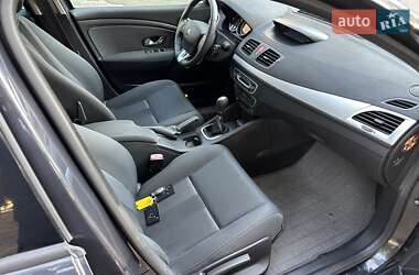 Хэтчбек Renault Megane 2010 в 