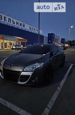 Купе Renault Megane 2010 в Каменском