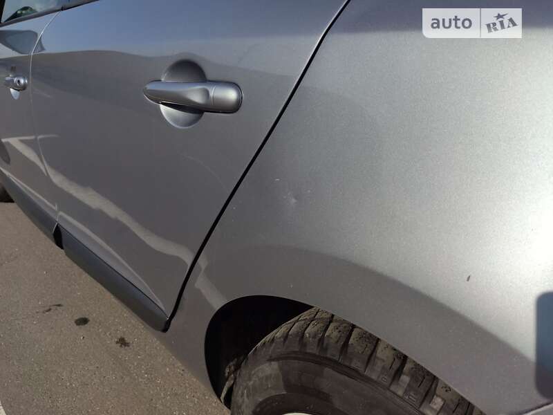 Хэтчбек Renault Megane 2010 в Киеве фото 17 Хэтчбек Renault Megane 2010 в Киеве