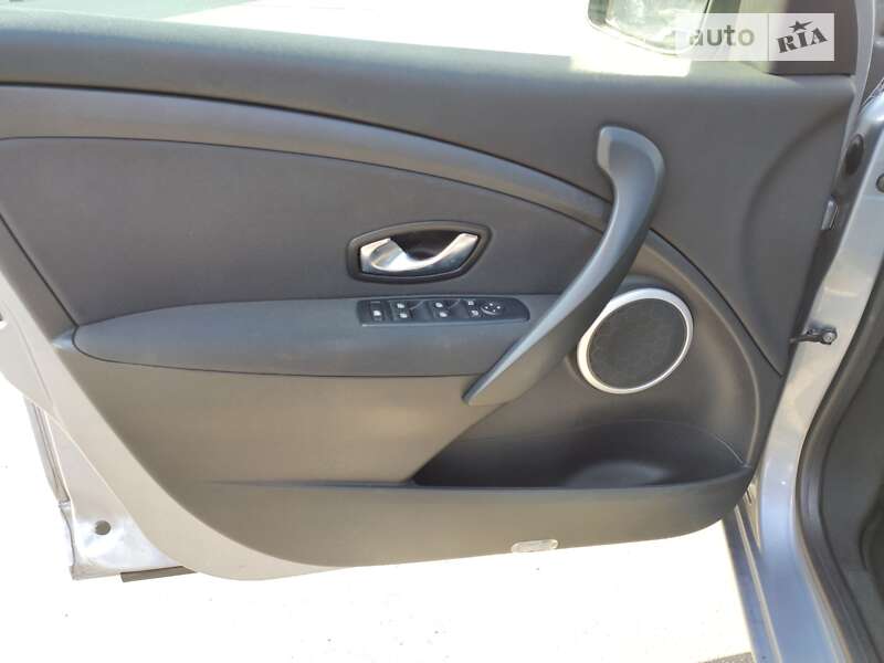 Хэтчбек Renault Megane 2010 в Киеве фото 21 Хэтчбек Renault Megane 2010 в Киеве