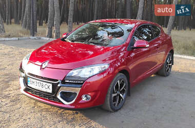 Хэтчбек Renault Megane 2012 в 