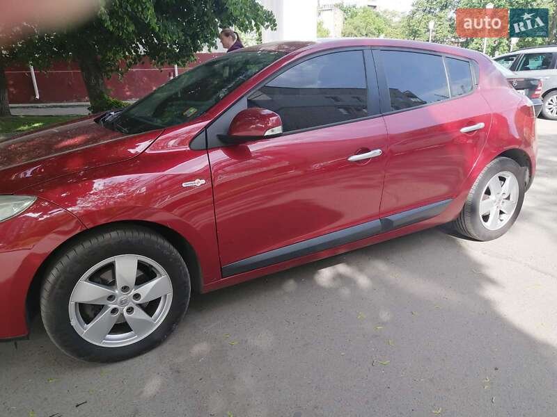 Хетчбек Renault Megane 2010 в Сумах