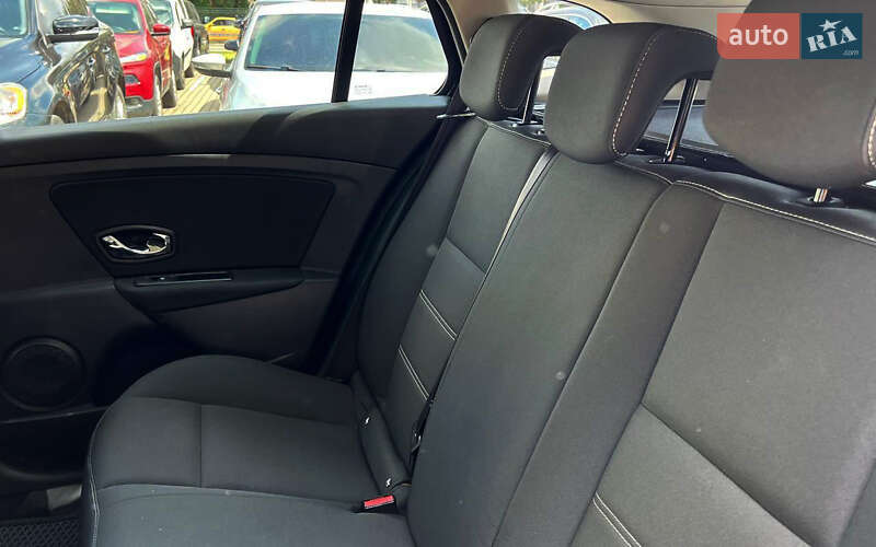 Універсал Renault Megane 2015 в Львові фото 8 Універсал Renault Megane 2015 в Львові