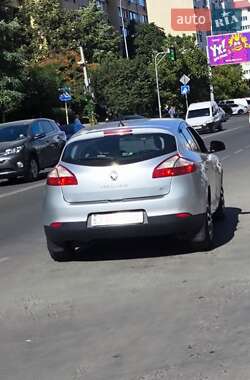 Хэтчбек Renault Megane 2013 в 