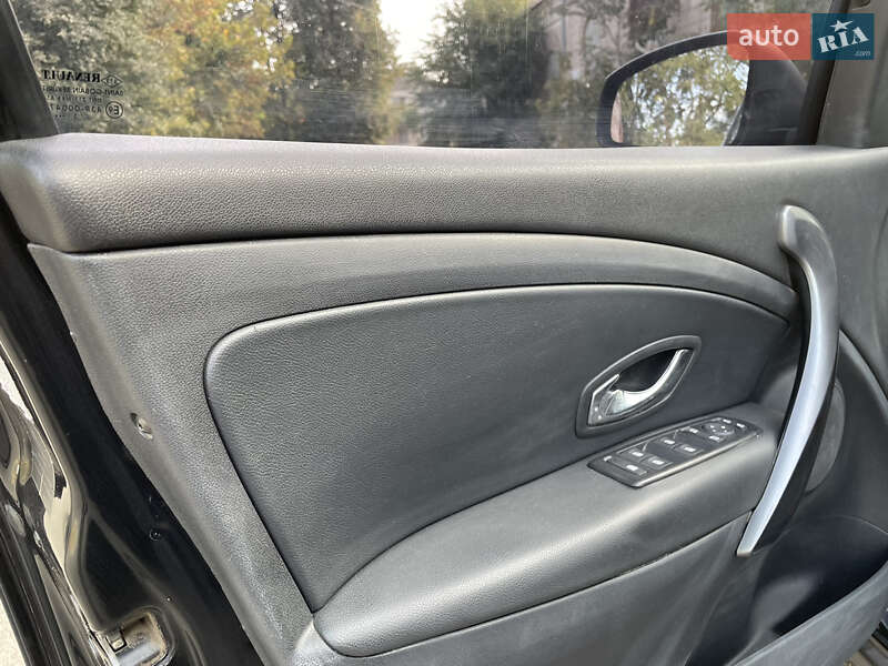 Универсал Renault Megane 2013 в Черкассах фото 15 Универсал Renault Megane 2013 в Черкассах