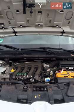 Хэтчбек Renault Megane 2009 в 