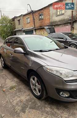 Хетчбек Renault Megane 2012 в 