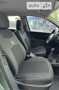 Седан Renault Megane 2004 в 