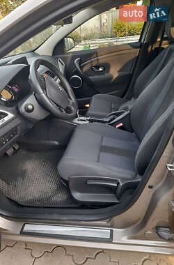 Универсал Renault Megane 2010 в 