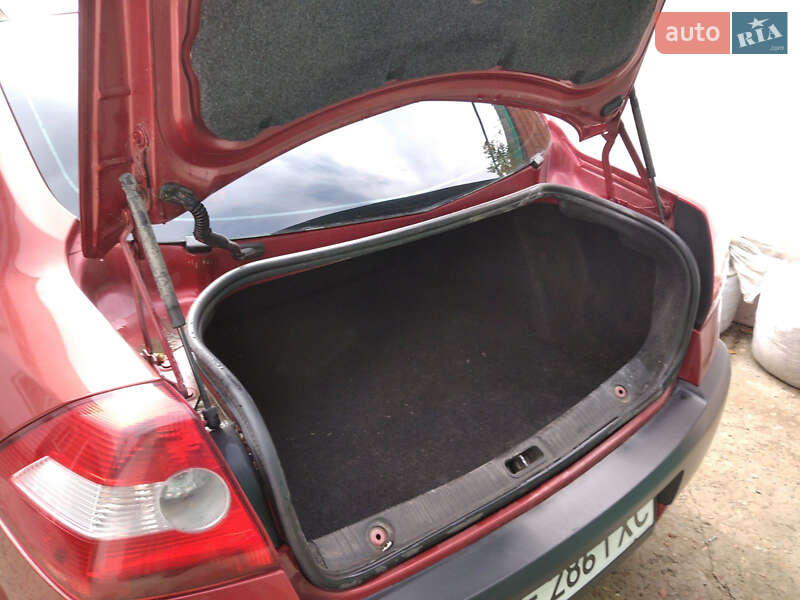 Седан Renault Megane 2005 в Днепре