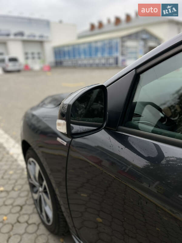 Купе Renault Megane 2011 в Чернівцях